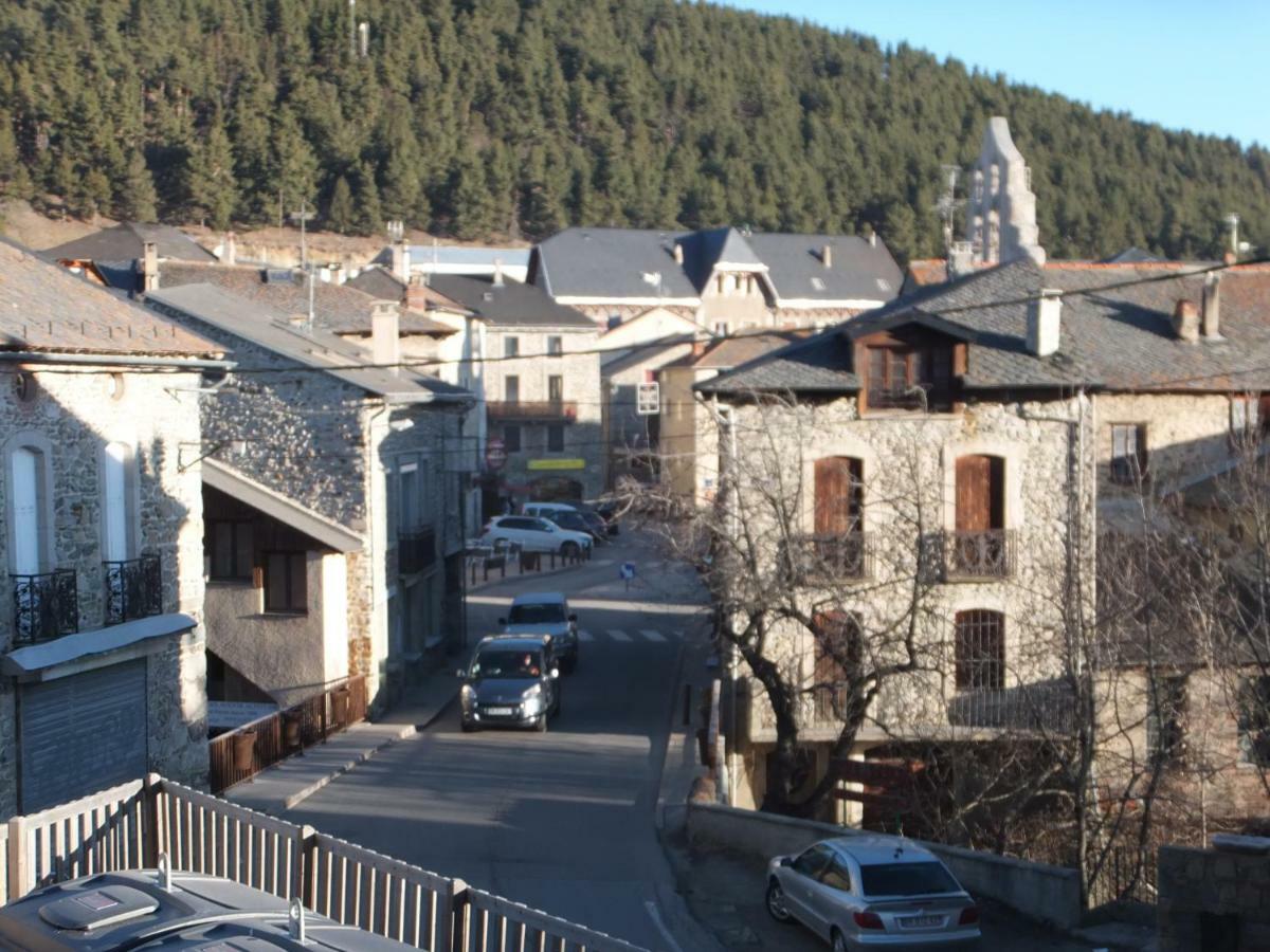La Grange T2 Centre Ville Jardin Wifi Formiguères Buitenkant foto